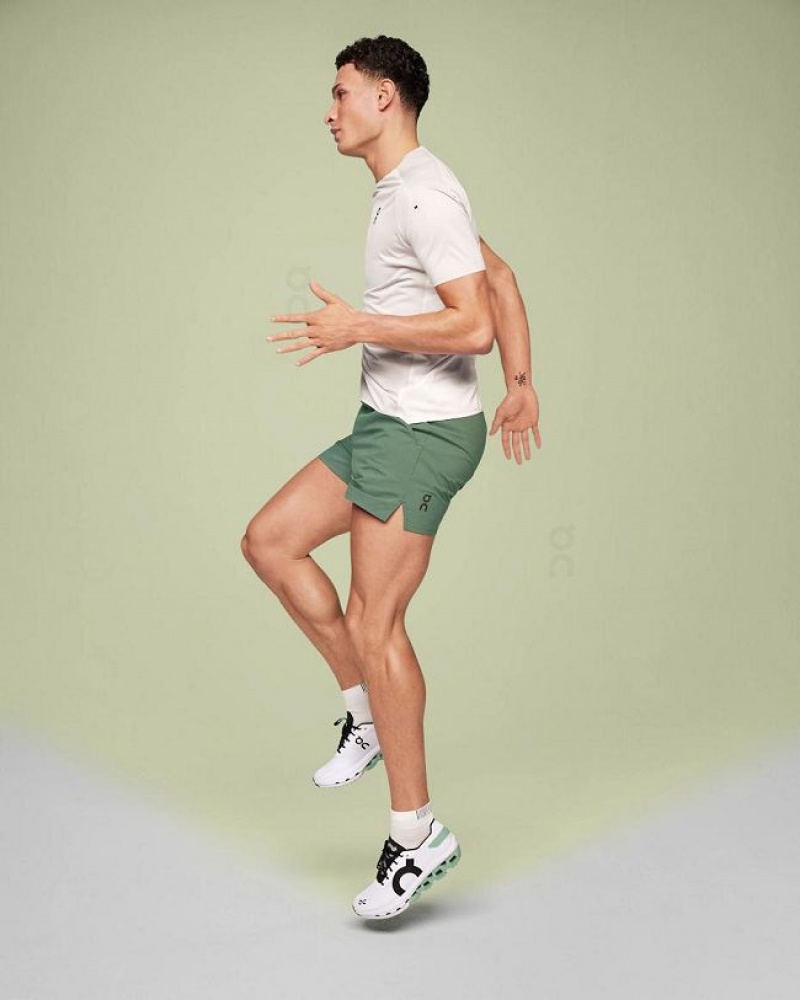 Short On Running Essential Hombre Verde Oliva | On_MX8193